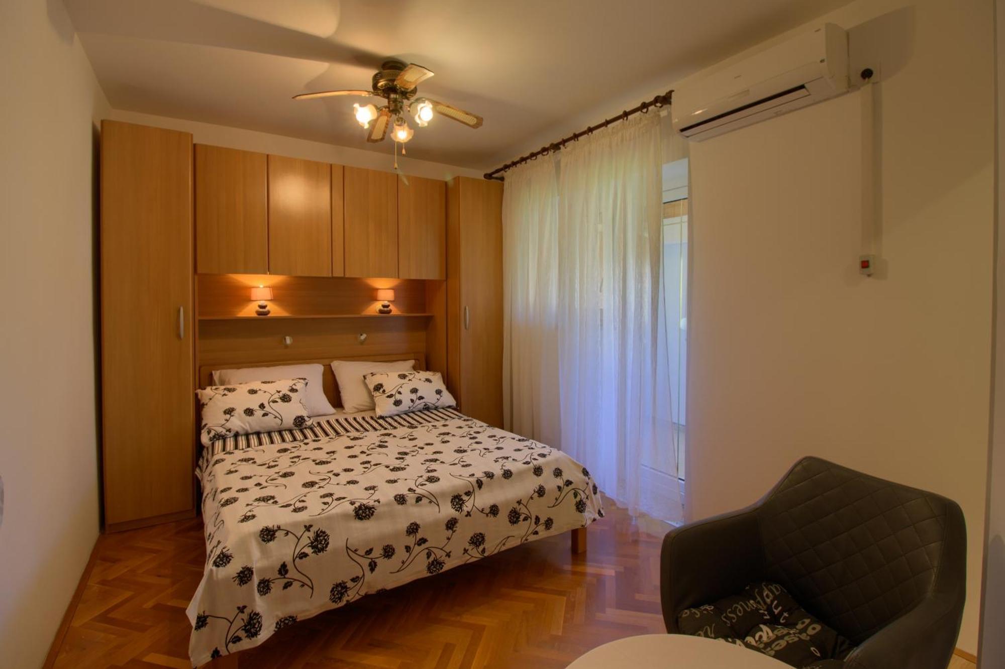 Apartments Sosic II Ровин Екстериор снимка