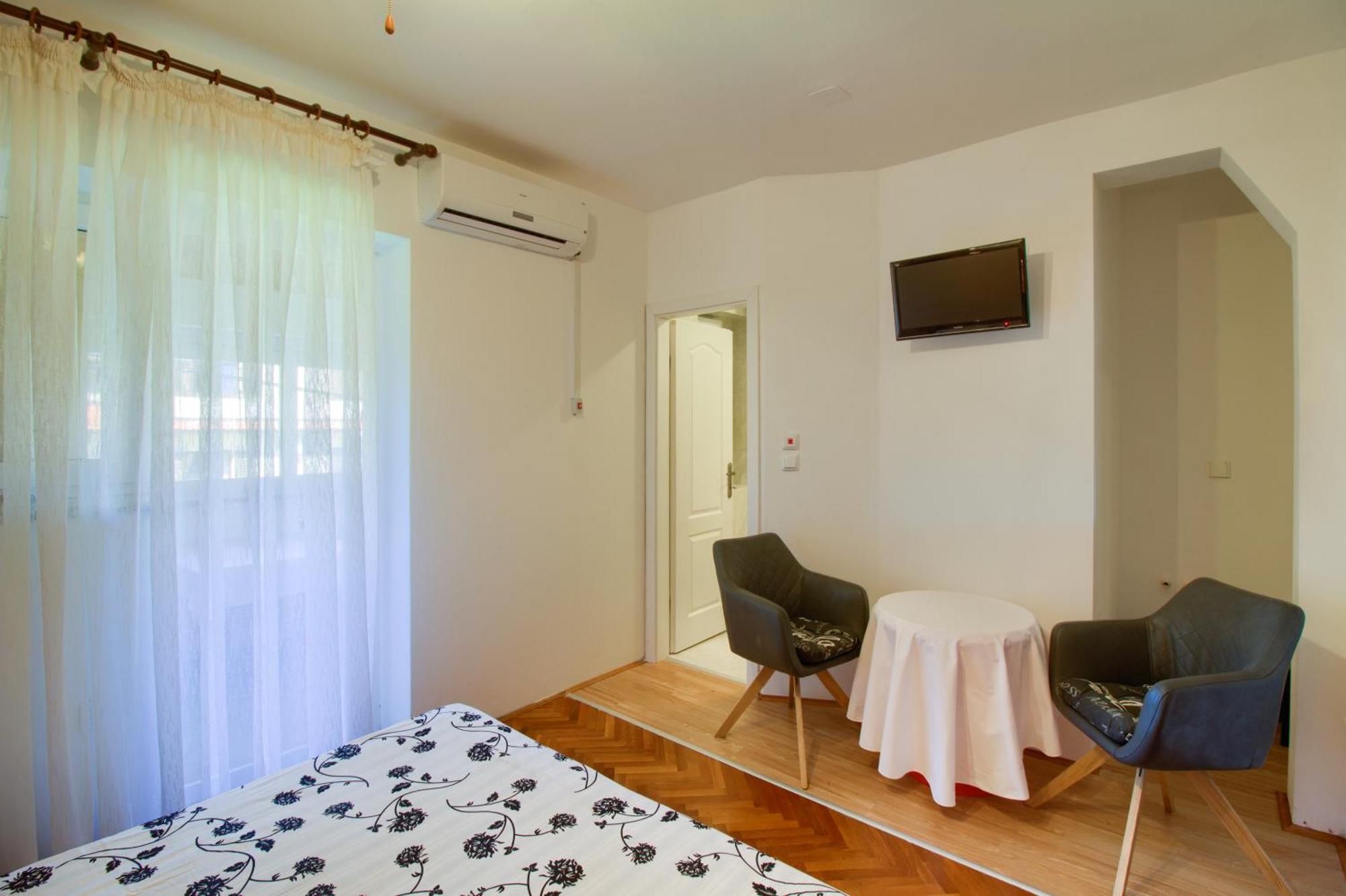 Apartments Sosic II Ровин Екстериор снимка