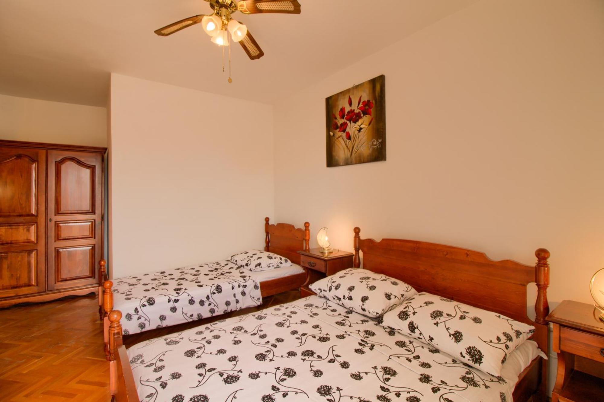 Apartments Sosic II Ровин Екстериор снимка